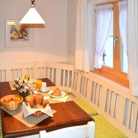 Gemuetliches Mit Terrasse Im Vital Camp Bayerbach